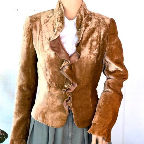 Carmen Marc Valvo Jackets & Blazers - NEW NWT Carmen Marc Valvo Silk Fitted Crushed Velvet Caramel Dk Gold Jacket sz 6